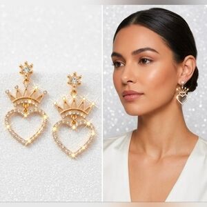 Gold plated crystal crown heart earings with silver post
